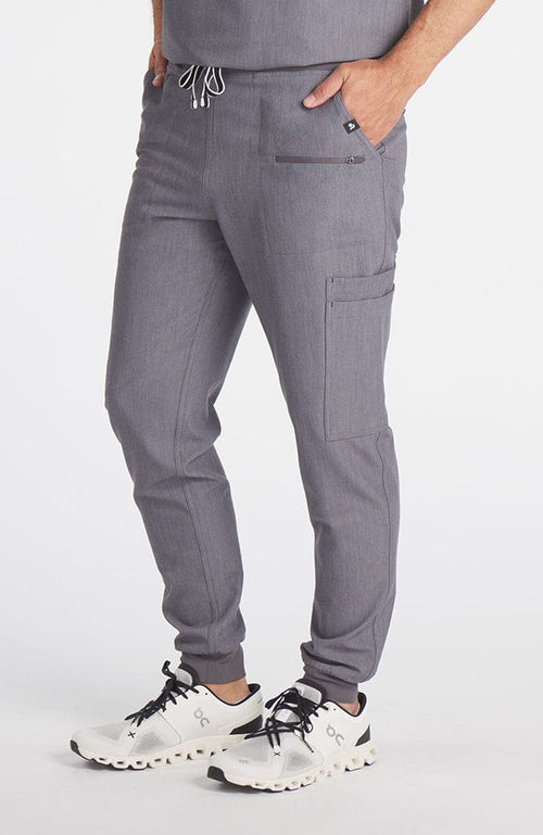 Man wearing Andre Jogger in Graphite - DOLAN