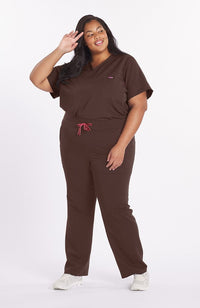 Woman wearing District Pant in Mocha Rose - DOLAN