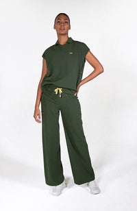 Mel Easy Fit 3-Pocket CORE Scrub Top in Dark Olive - DOLAN