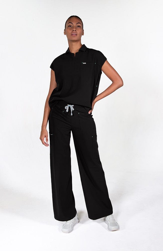Mel Easy Fit 3-Pocket CORE Scrub Top in Black - DOLAN