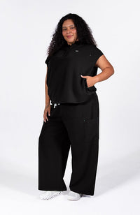 Mel Easy Fit 3-Pocket CORE Scrub Top in Black - DOLAN
